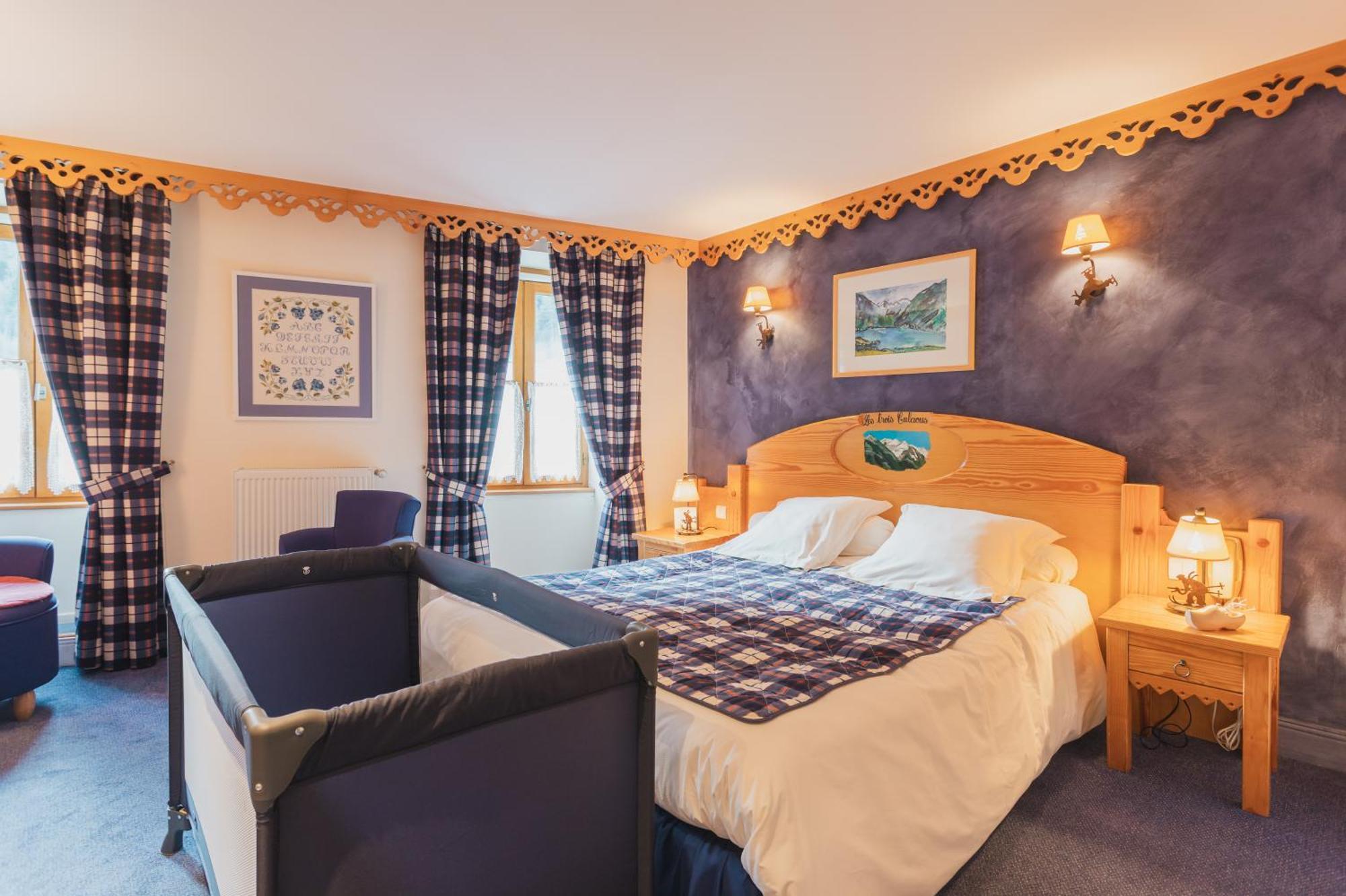 Le Bois Joli Hotel 3*